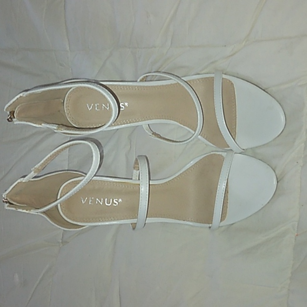 Venus white high heel stiletto strappy sandals sz 10 w/ box